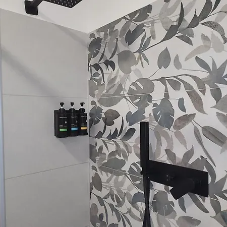 Emely Despacho Loft Port Alloggio in famiglia *